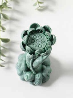 Фигурка полистоун «Рука с лотосом и Ганешей», зелёный, 7×7.3×18.5 см