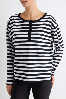 Siyah-Ekru _izgili Oversize/Geni_ Kesim D__meli Bisiklet Yaka Pamuklu _rme T-Shirt TWOAW27TS00026 - Trendyolmilla фото 3