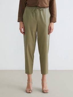 Havu? Kesim Kad?n Deri G?r?n?ml? Pantolon