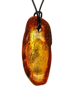 Подвеска-резьба из натурального цельного текстурного янтаря Ангел-Хранитель