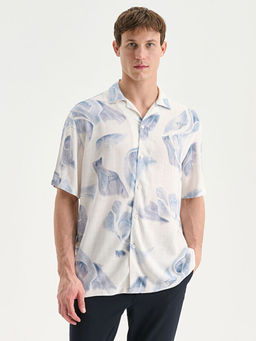 Regular Fit K?sa Kollu Desenli Viskon Erkek G?mlek