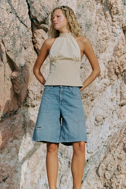 BERMUDA BAGGY DENIM TRF TIRO MEDIO ROTOS / Azul