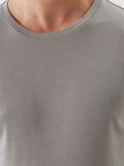 Bisiklet Yaka Uzun Kollu Penye Erkek Ti??rt