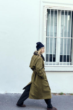 WAXED TRENCH COAT WITH FAUX FUR COLLAR - Zara фото 9