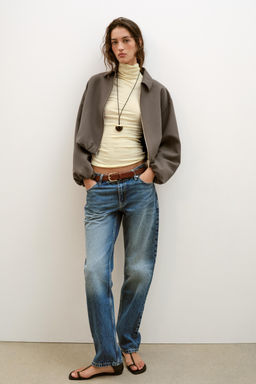 CHAQUETA GLOBO CREMALLERA / Khaki claro