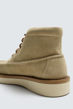 LEATHER LACE-UP BOOTS