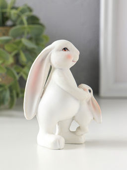 Фигурка полистоун «Заяц с зайчонком - возьми на ручки», 6.5×4×8.5 см