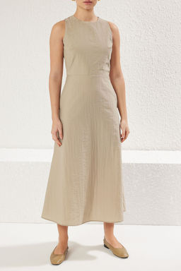 Koyu Bej A Kesim S?rt Detayl? Midi Dokuma Elbise TWOSS25EL00398