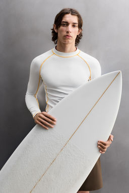 UPF40+ LONG SLEEVE SURF T-SHIRT - Zara фото 10