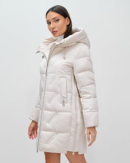 Куртка зимняя женская классическая с капюшоном бежевого цвета 7671B - Visdeer фото 5