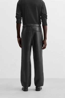 PLEATED FAUX LEATHER TROUSERS - Zara фото 3