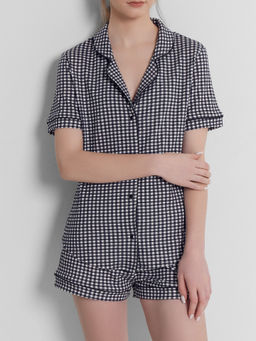КОМПЛЕКТ ЖЕНСКИЙ (ЖАКЕТ, ШОРТЫ) черная клетка на белом 592478