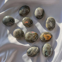 Галтовка из Лабрадора