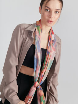 Большой, красивый двусторонний палантин с рисунком в стиле арт-деко и необычной текстурой ткани.