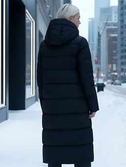 Пальто утепленное стеганное зимнее с капюшоном женское черного цвета 9627Ch - Mtforce фото 21