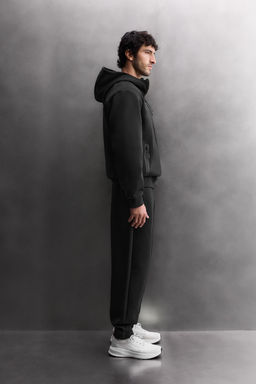 SUDADERA T?CNICA CREMALLERA CAPUCHA / Negro - Zara фото 4