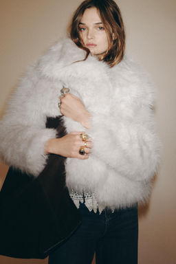FAUX FUR JACKET ZW COLLECTION - Zara фото 3