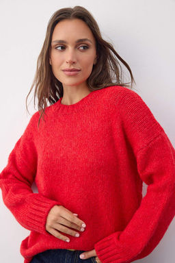 Wardrobe Essentials K?rm?z? Yumusak Dokulu Genis Kal?p Basic Triko Kazak | TWOAW26KZ00073