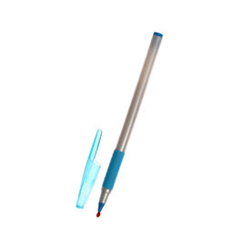 Цена за 12 шт. Ручка шариковая 0.7 мм, стержень синий, корпус белый с резиновым держателем и колпачком, МИКС