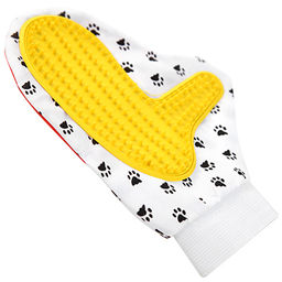 Рукавичка для вычесывания шерсти 23,5х16,5см, 2-х сторонняя: вставка с шипами из мягкого пластика, вставка кожзам, кожзам, текстиль (Китай)