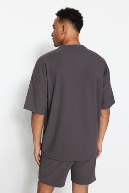 TRENDYOL MAN Buyuk Beden Basic Gri Oversize/Genis Kesim Dokulu K?r?smaz Ottoman T-Shirt TMNSS25BF00013 - Trendyolmilla фото 6