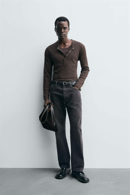 STRUCTURED GRANDAD COLLAR T-SHIRT