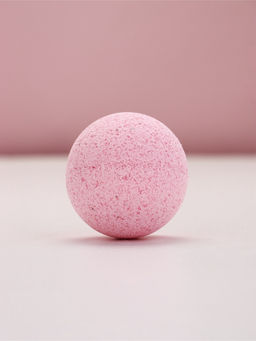 Бомбочка для ванны Моменты нежности, аромат розы, 120 г, Чистое счастье  фото 2