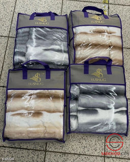 Пледы мягкие двусторонние