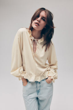 Blusa con ribetes de volante - H&m фото 2