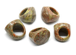 Кольцо перстень Овал 26*32мм из яшмы с гранями