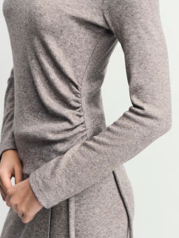 Джемпер из вискозы с асимметрией / Zarina