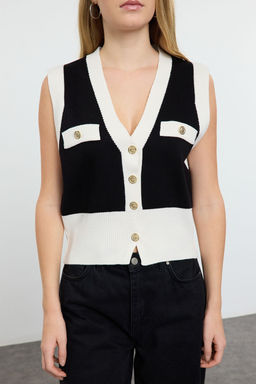 TRENDYOLMILLA Ekru Cep Detayl? V Yaka Fitted Yelek TWOAW25YE00029  фото 4