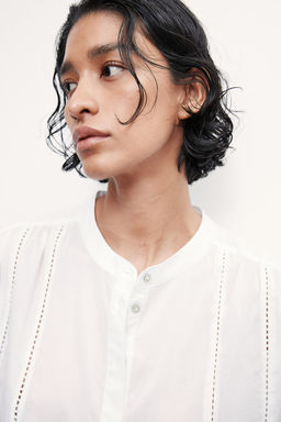 Blusa con detalles de encaje en escalera - H&m фото 2