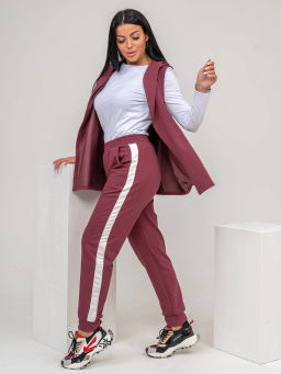 Костюм женский, цвет бордовый