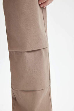 Габардиновые брюки-джоггеры для мальчиков со шнуровкой на талии и эластичными карманами на штанинах - Defacto фото 9