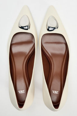 LEATHER HEELS WITH METAL PLATE DETAIL - Zara фото 6