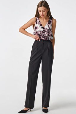 Топ атласный базовый с цветочным принтом на белом