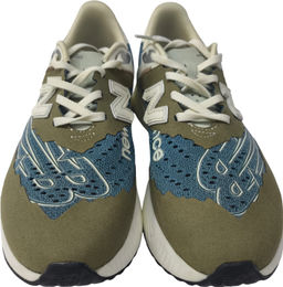 Кроссовки взрослые