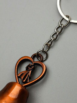 Цена за 12 шт. Брелок металл "Колокольчик - влюблённые в сердце" МИКС 4,9х2,8х2,8 см