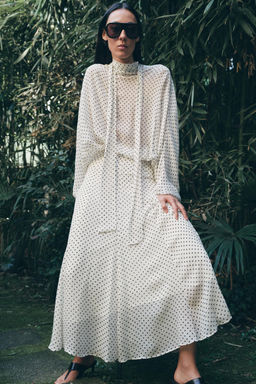 BLUSA LUNARES ZW COLLECTION / Blanco / Negro - Zara фото 3