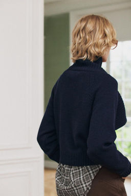KNIT SWEATER WITH SCARF - Zara фото 3