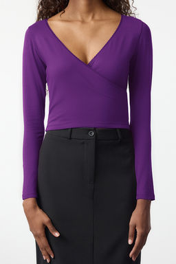 Murdum Derin Kruvaze Yaka Dantel Detayl? Uzun Kol Crop Pamuklu Esnek Orme Bluz TWOAW24BZ00291