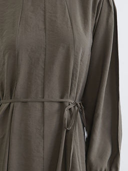 Hakim Yaka Pileli Elbise