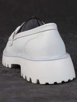 03-HY6-2D WHITE Лоферы женские (натуральная кожа)