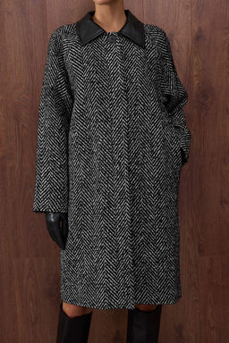 Ozel Koleksiyon Siyah Bal?ks?rt? Yaka Detayl? Mono Kapama Oversize Uzun Kase Kaban TWOAW26KB00043 - Trendyolmilla фото 5