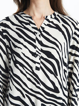 Ka??k Yaka Desenli Kad?n Bluz