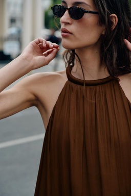 VESTIDO MIDI ASIM?TRICO SATINADO / Marr?n - Zara фото 5