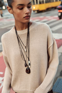 PACK 4 COLLARES PIEL PIEDRAS / Marr?n