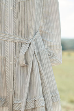 ROMANTIC DRESS WITH BELT - LIMITED EDITION - Zara фото 4