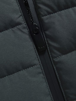 Куртка мужская гибридная стёганая с капюшоном с графеновой подкладкой цвета хаки 9627_1Kh